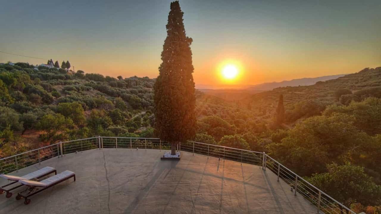 Villa Irini - Cretan Luxury Villa With Amazing View Paraspori  外观 照片
